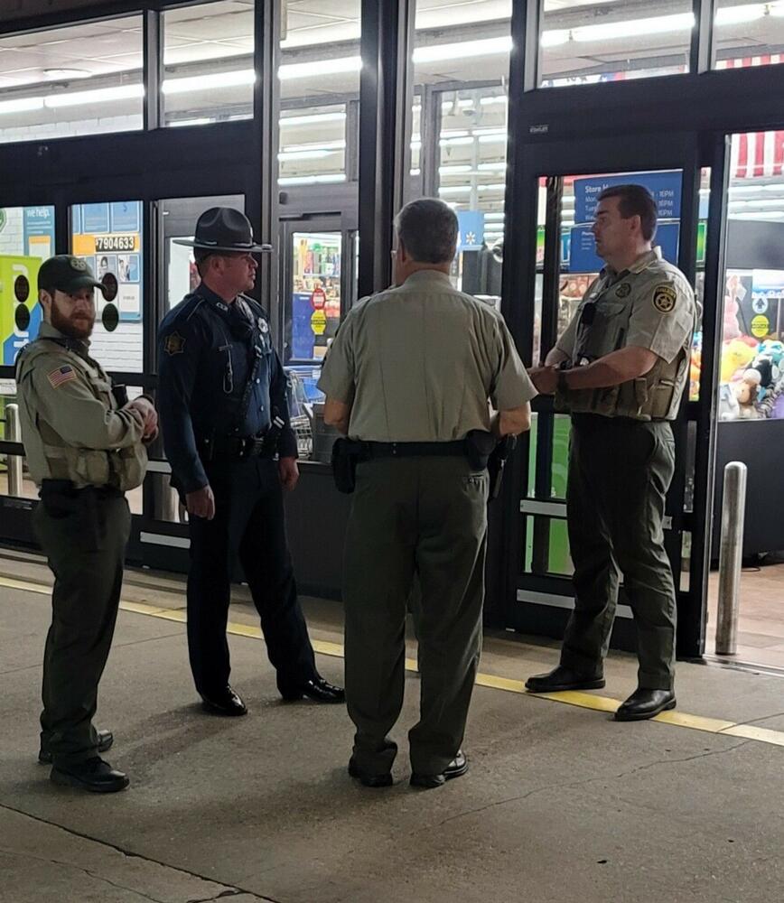 Shop with a Cop in Paris Walmart